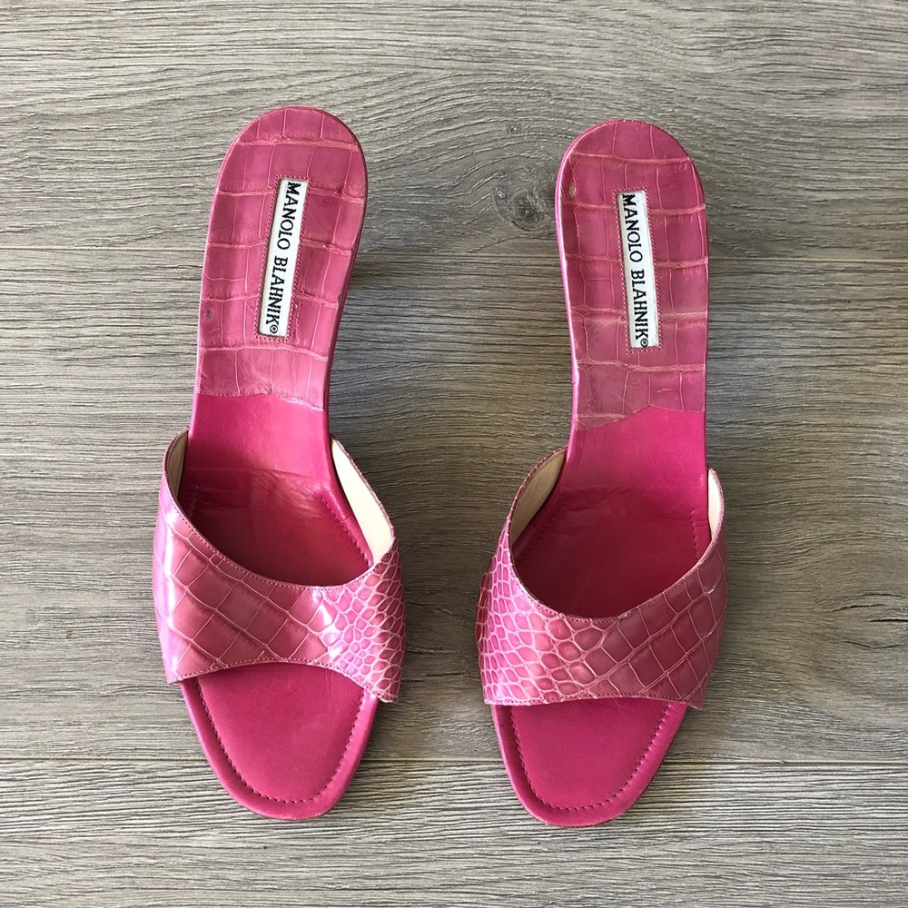 Manolo Blahnik Kitten Heel